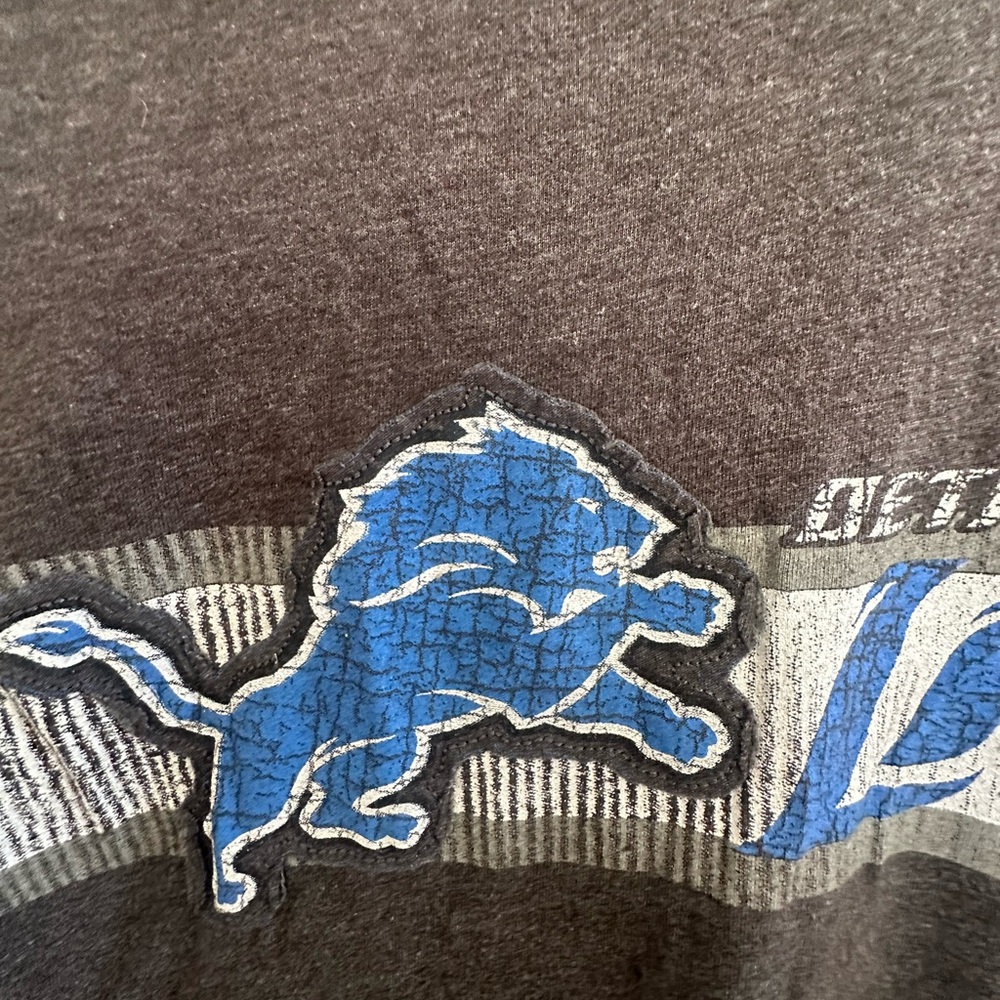 Team Apparel Detroit Lions Long Sleeve Shirt - Brown and Blue - Picture 4 of 5
